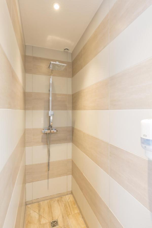 1Stays Apartments - Marlot แร็งส์ ภายนอก รูปภาพ