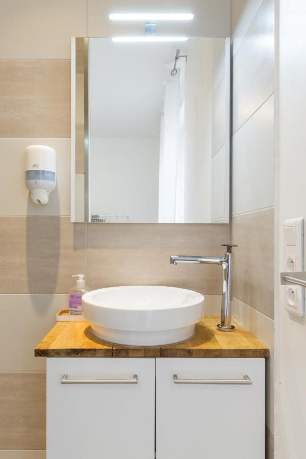 1Stays Apartments - Marlot แร็งส์ ภายนอก รูปภาพ