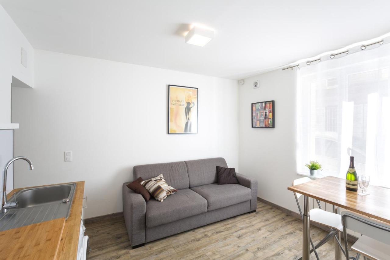 1Stays Apartments - Marlot แร็งส์ ภายนอก รูปภาพ